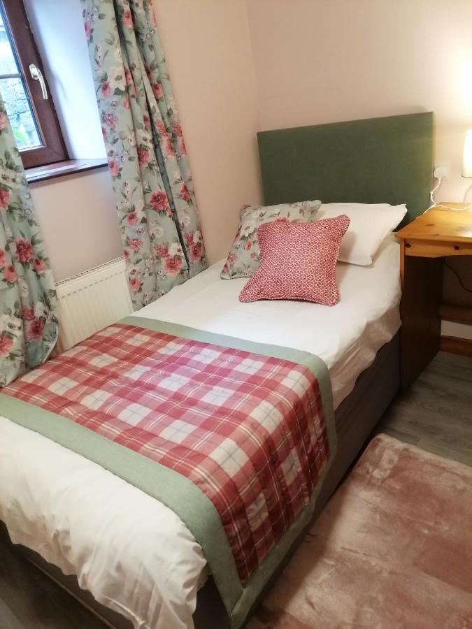 Stag Coach House Hotel Carmel Luaran gambar