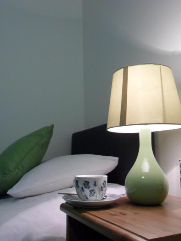 Stag Coach House Hotel Carmel Bilik gambar