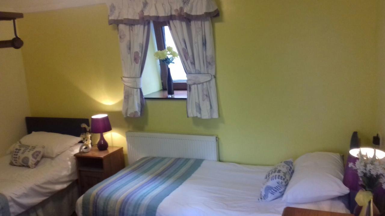 Stag Coach House Hotel Carmel Luaran gambar