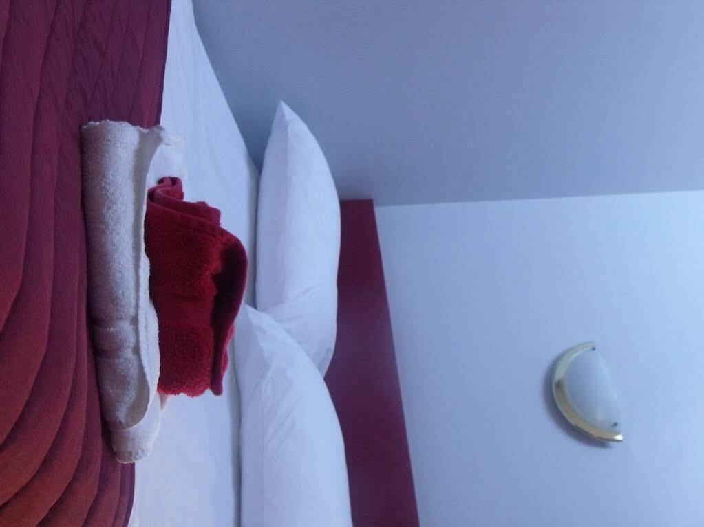 Stag Coach House Hotel Carmel Luaran gambar